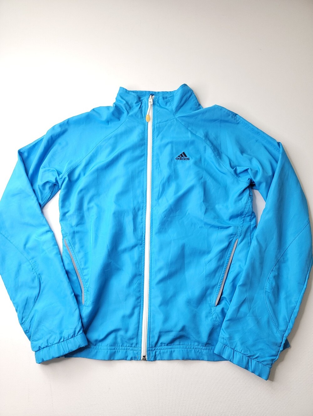 Adidas Lightweight Women's Blue Running Jacket with Zippered Pockets Size Medium